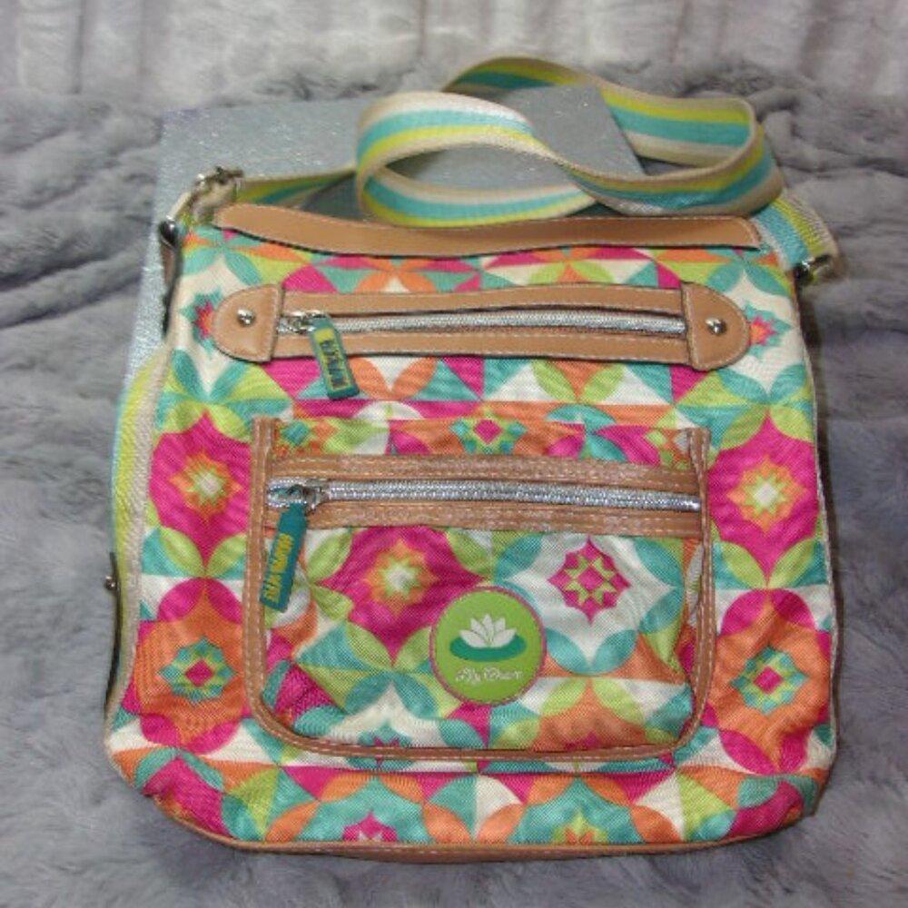 E-105 LILY BLOOM GEOMETRICAL DESIGN CROSSBODY BAG